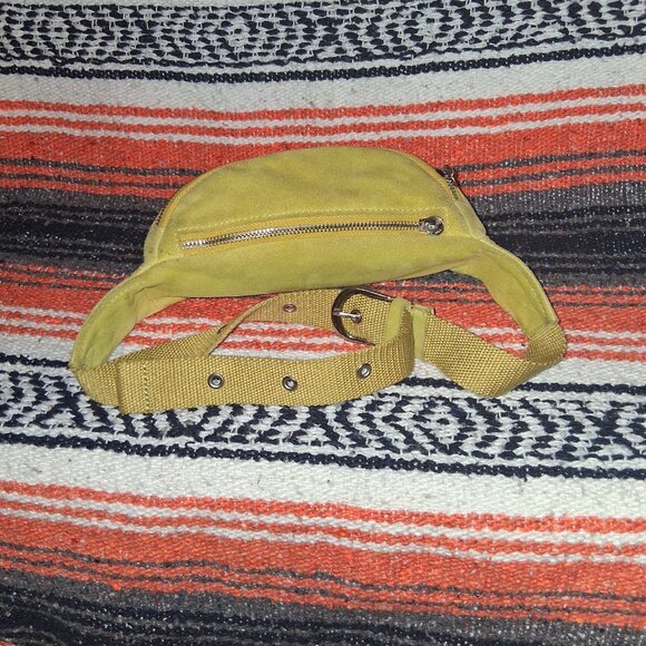 Urban Outfitters Suede fanny Pack in Chartreuse - Picture 2 of 8